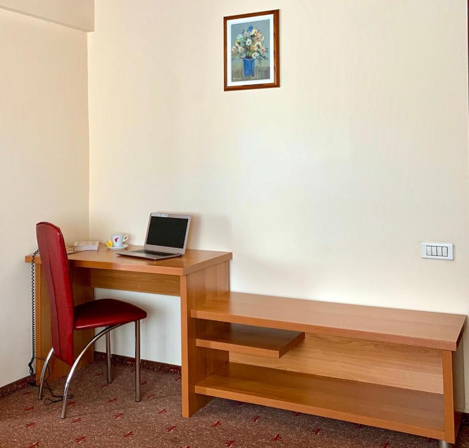 Hotel Victoria Клуж-Напока Екстериор снимка